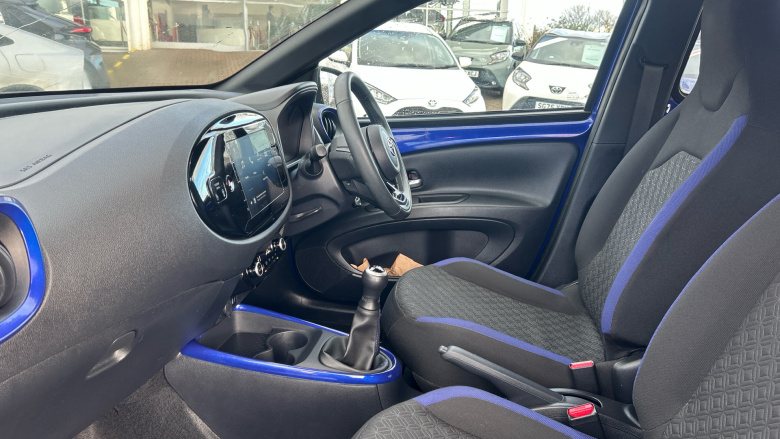 Toyota Aygo X 1.0 VVT-i Edge 5dr Petrol Hatchback